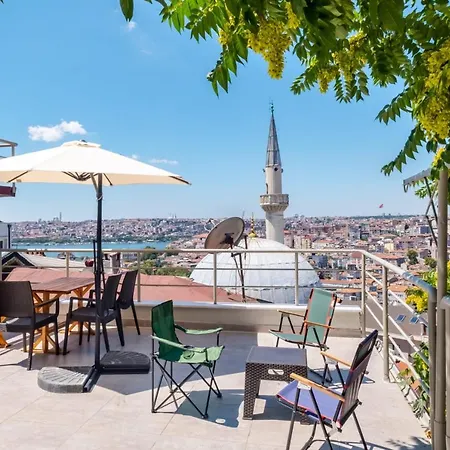 Flat With A Refreshing Balcony In Beyoglu Appartement