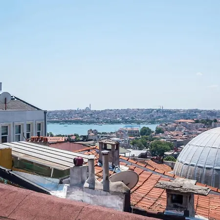 Flat With A Refreshing Balcony In Beyoglu Istanbul